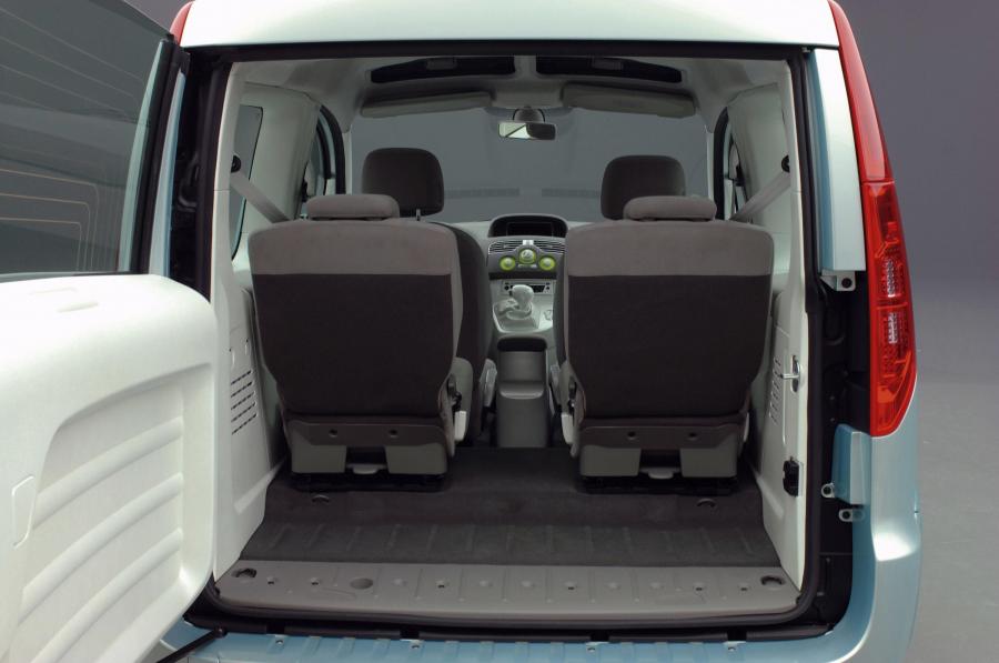  Renault Kangoo Be Bop Z.E. 2009 года  (фото 2 из 9)